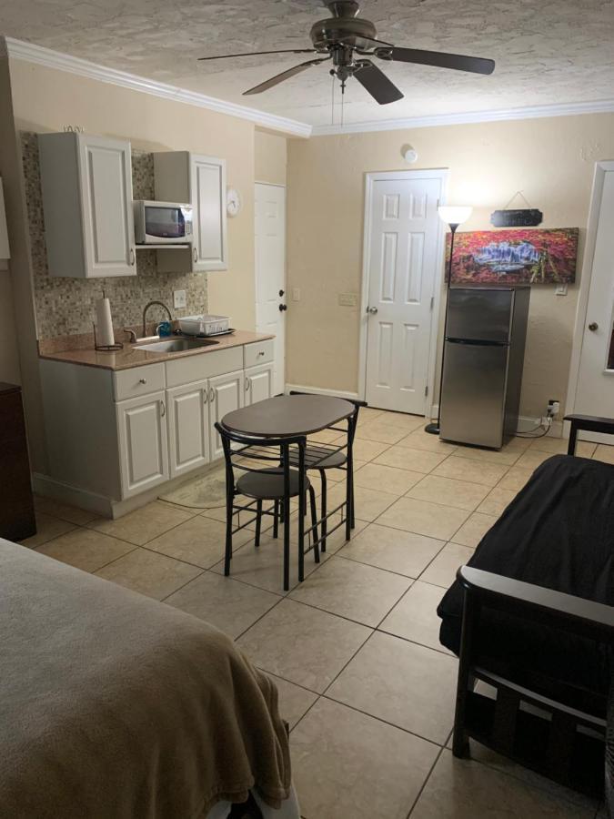 Quiet Cozy Efficiency Apartment Hollywood Exterior photo