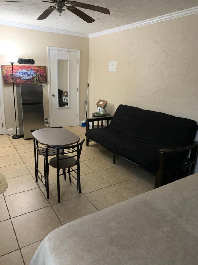 Quiet Cozy Efficiency Apartment Hollywood Exterior photo