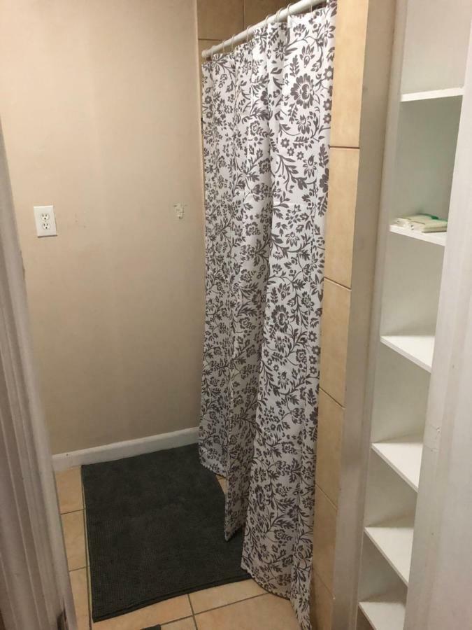 Quiet Cozy Efficiency Apartment Hollywood Exterior photo